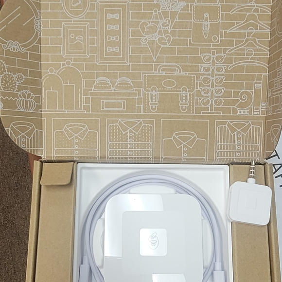 Square Readers - Picture 3 of 5